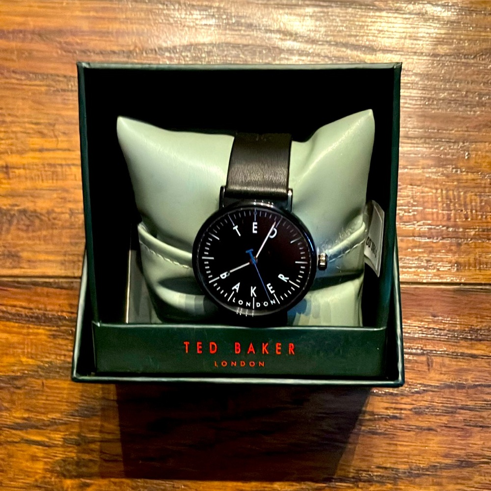 Ted Baker London black leather strap watch — BRAND NEW WITH BOX